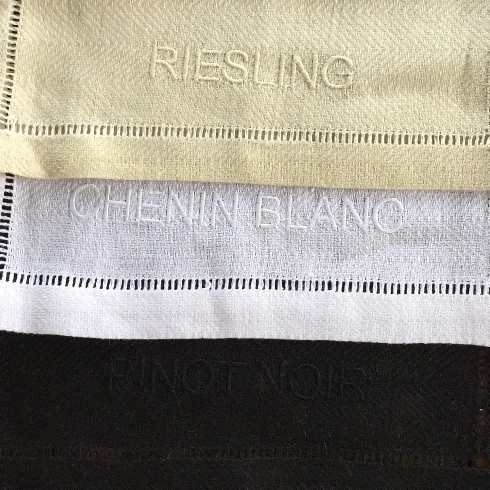 Anichini Embroidered Wine-Varietal Linen Napkins - Set of 6 - in packaging